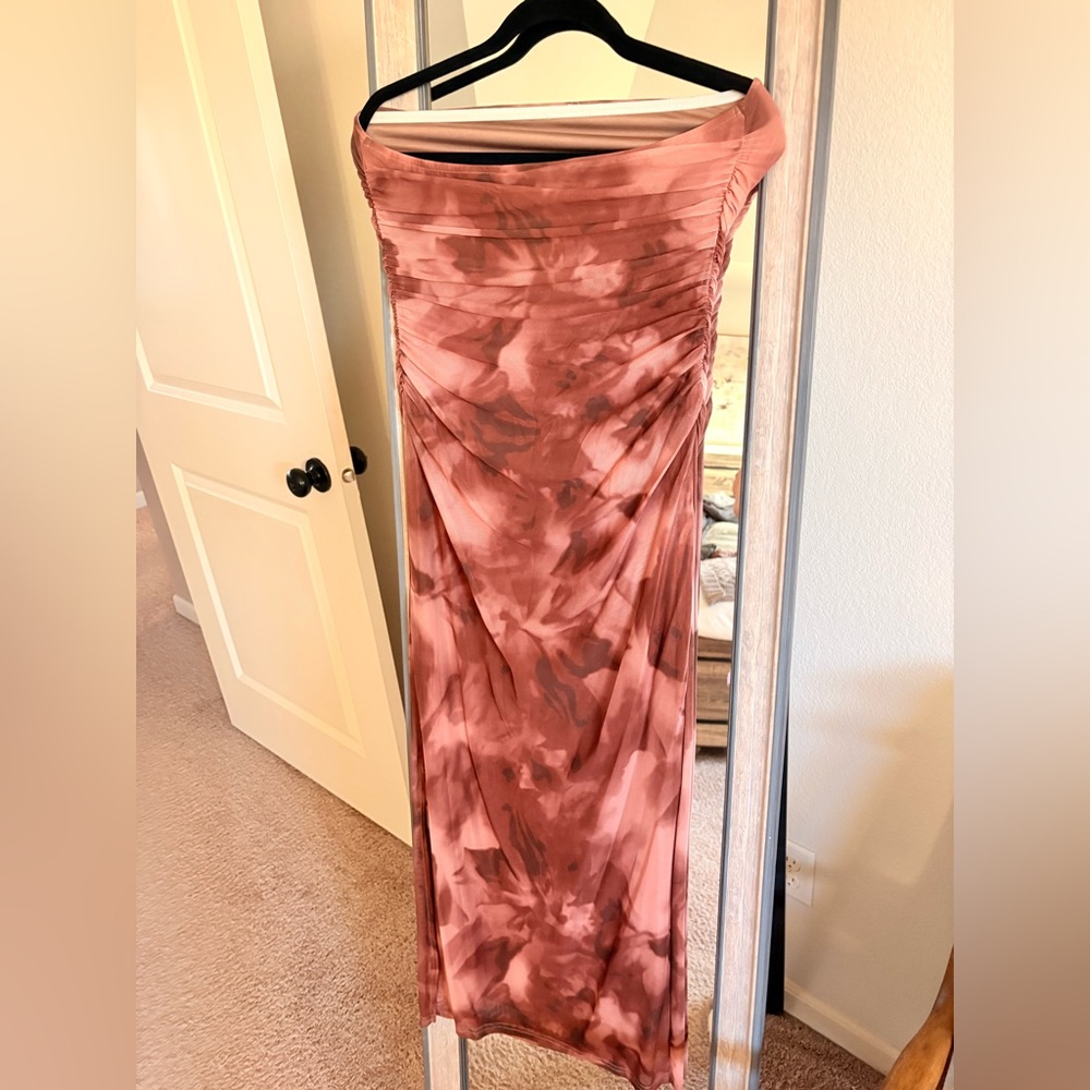 Midi brown tie die stretchy strapless dress with slit
